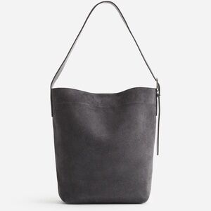 New Madewell Essential Bucket Tote